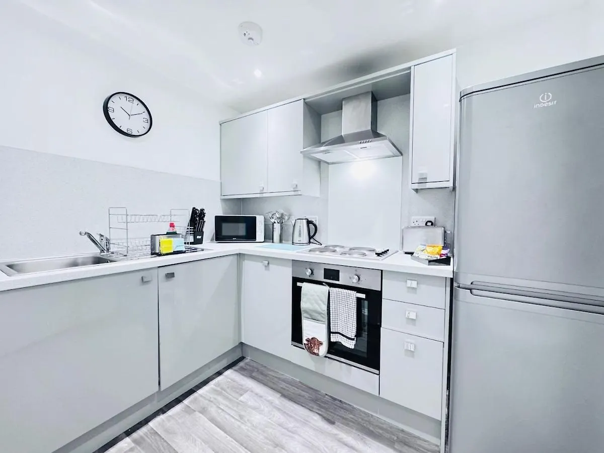 Elegant City Centre Apartment Edinburgh